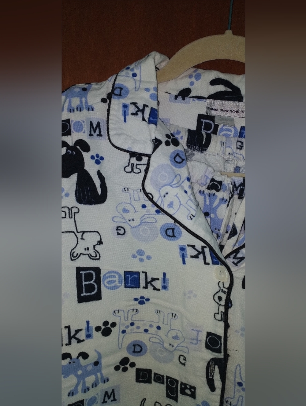 Women's Flannel Dog Print Pajama Set - Picture 4 of 6